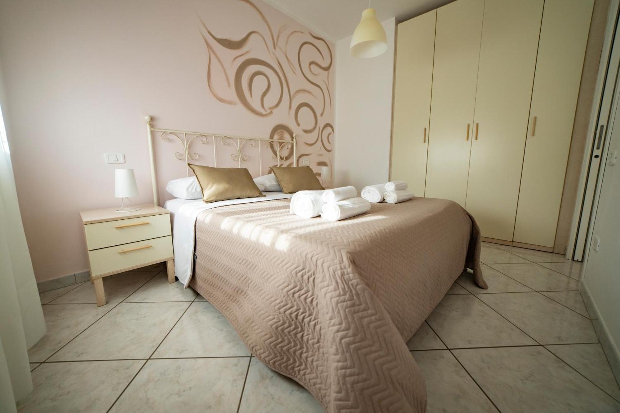 Casa Vacanze La Petite - Delizioso Bilocale A Due Passi Da Centro E Mare Porto Recanati Luaran gambar